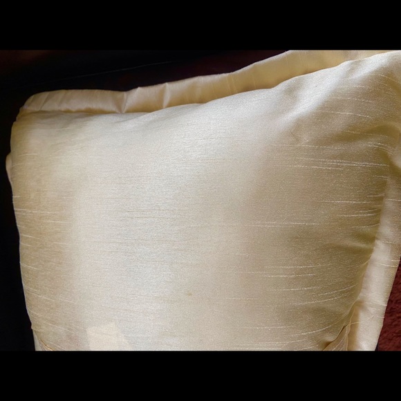 Accent pillow circle design yellow - Picture 5 of 7